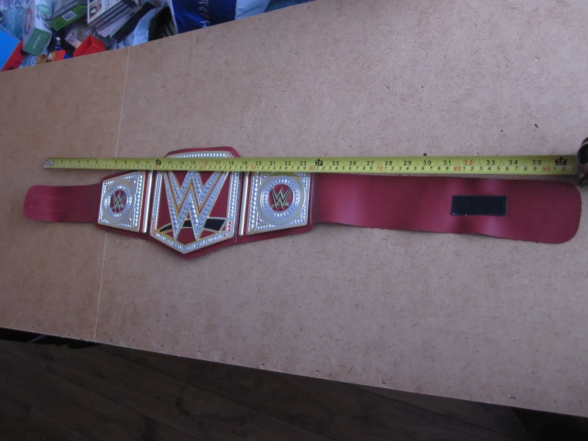 Mattel WWE Universal Champion Belt 2014 - Image 1