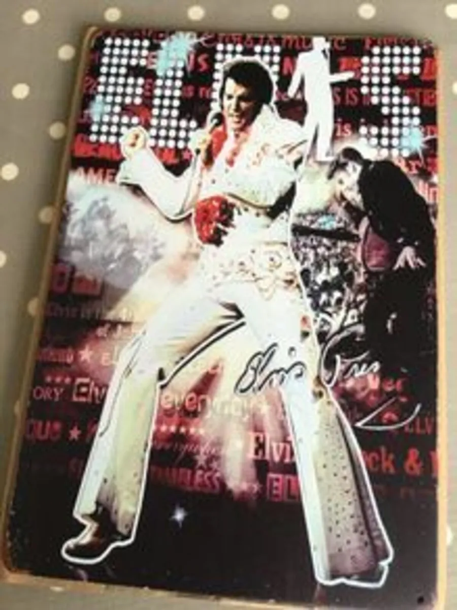 Metal Wall Plaque- ELVIS PRESLEY The King of Rock
