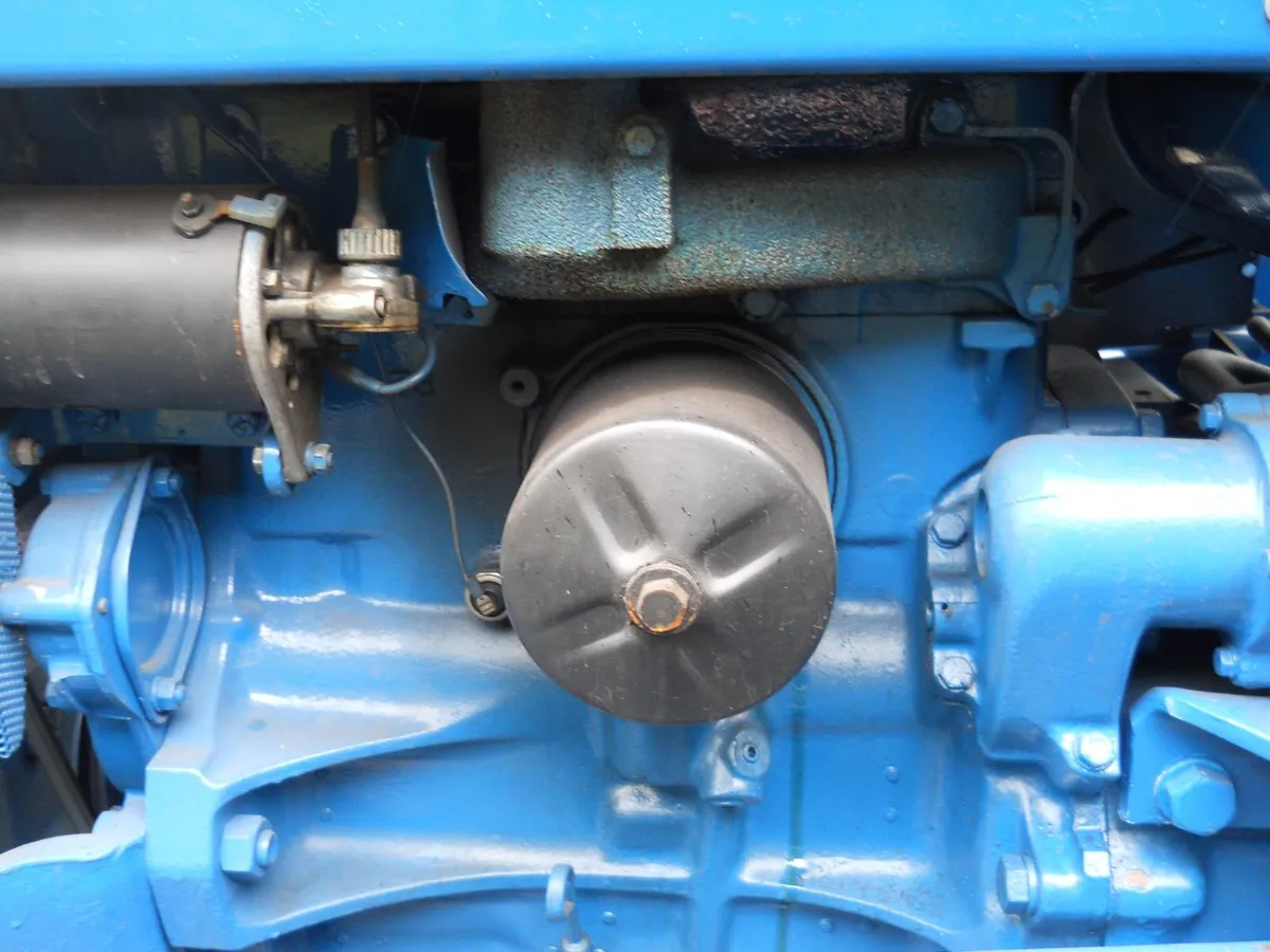 Ford 3000 1967 - Image 2