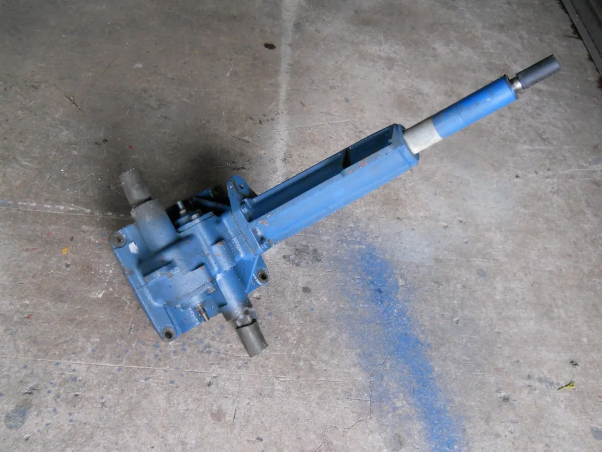 Ford 3000 1967 - Image 4