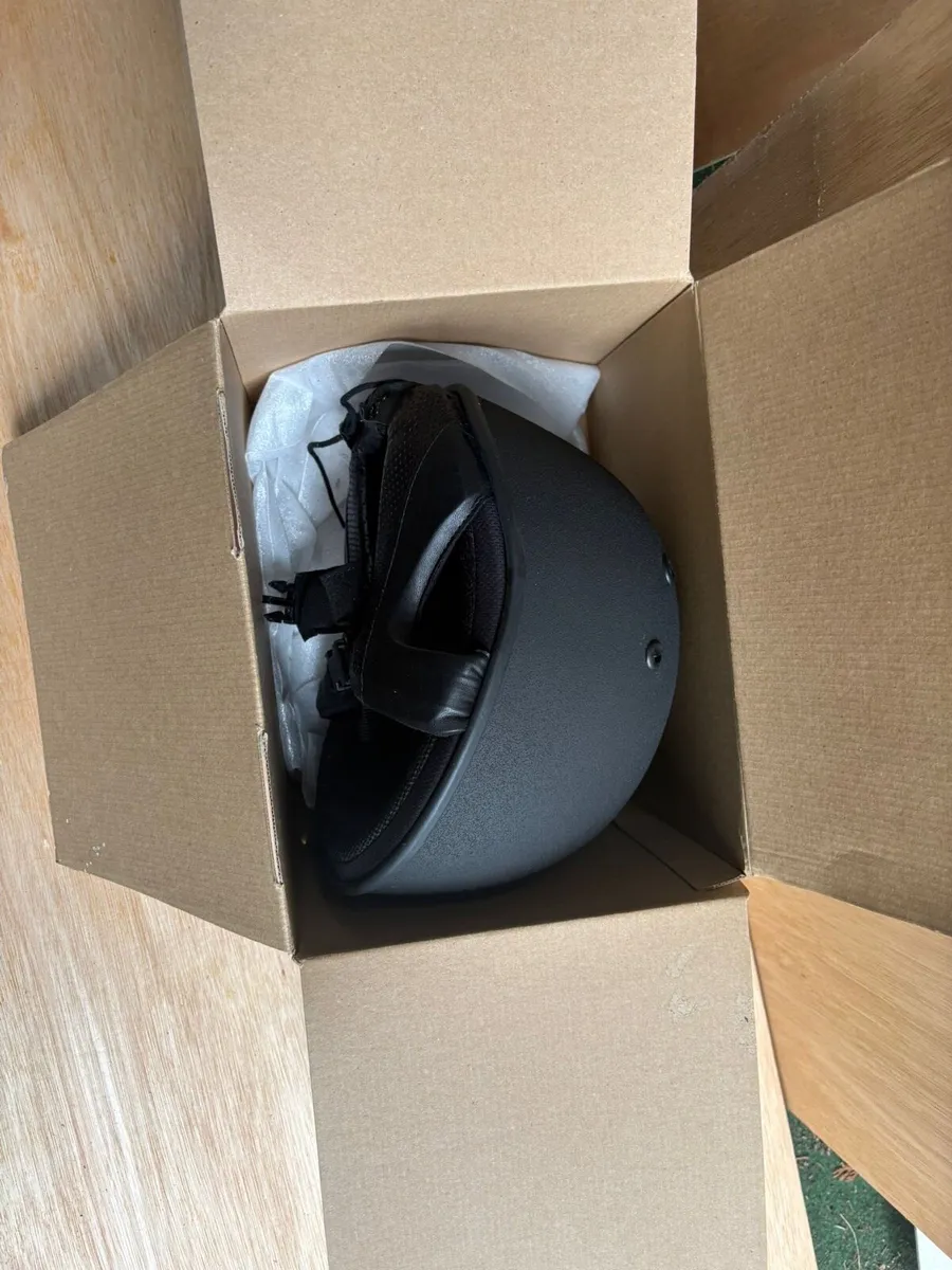 Charles Owen riding helmet - Image 2