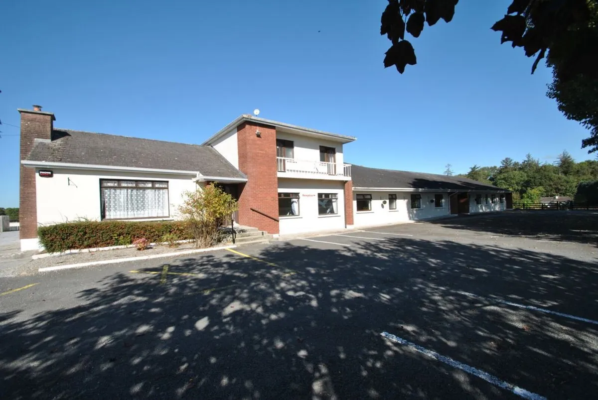 17 Bed Property l €120K PA Rental l €699,000 - Image 1