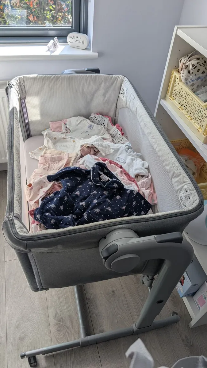 Chicco Next2me magic crib + Free baby clothes bund - Image 1