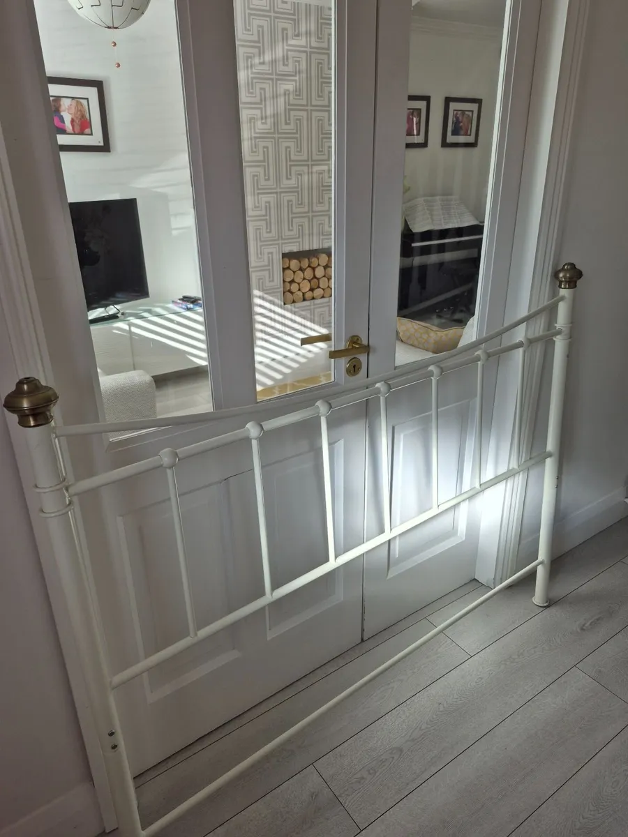Cream & Brass metal Double bedframe - Image 1