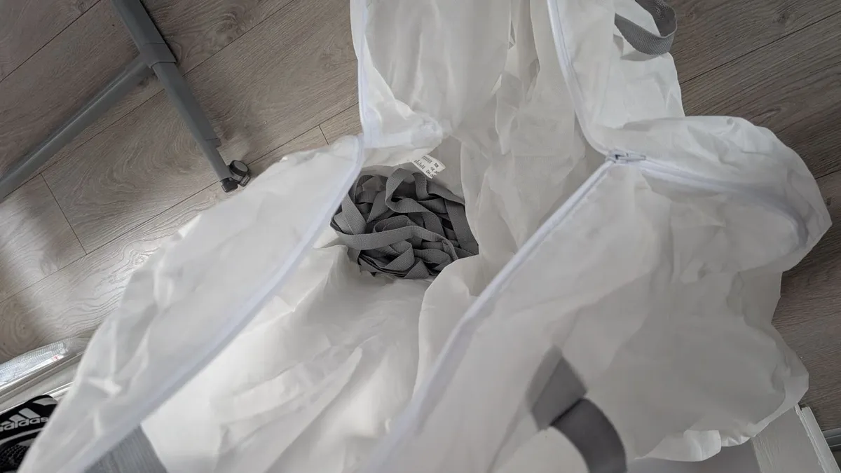 Chicco Next2me magic crib + Free baby clothes bund - Image 4