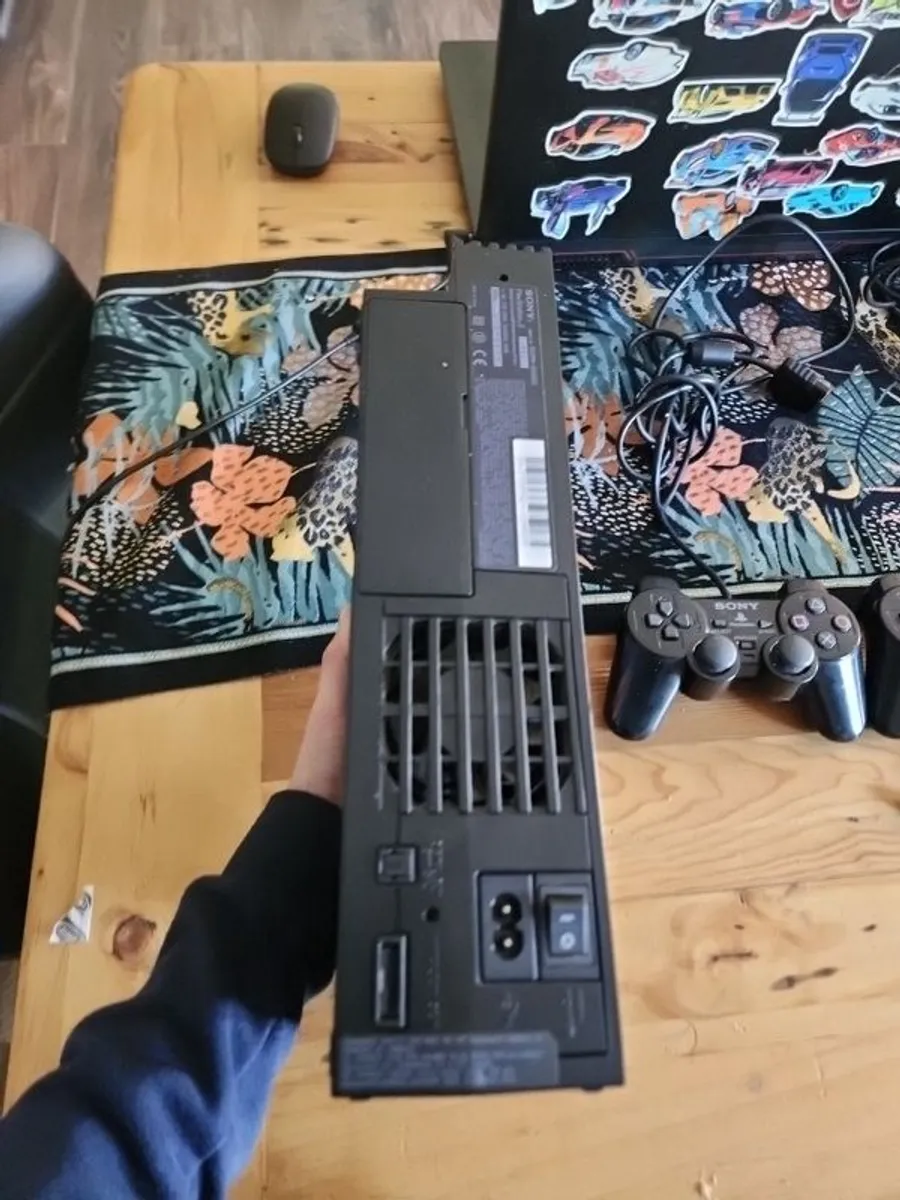 PlayStation 2 Fat Edition + Plus 13 PlayStation Ga - Image 4