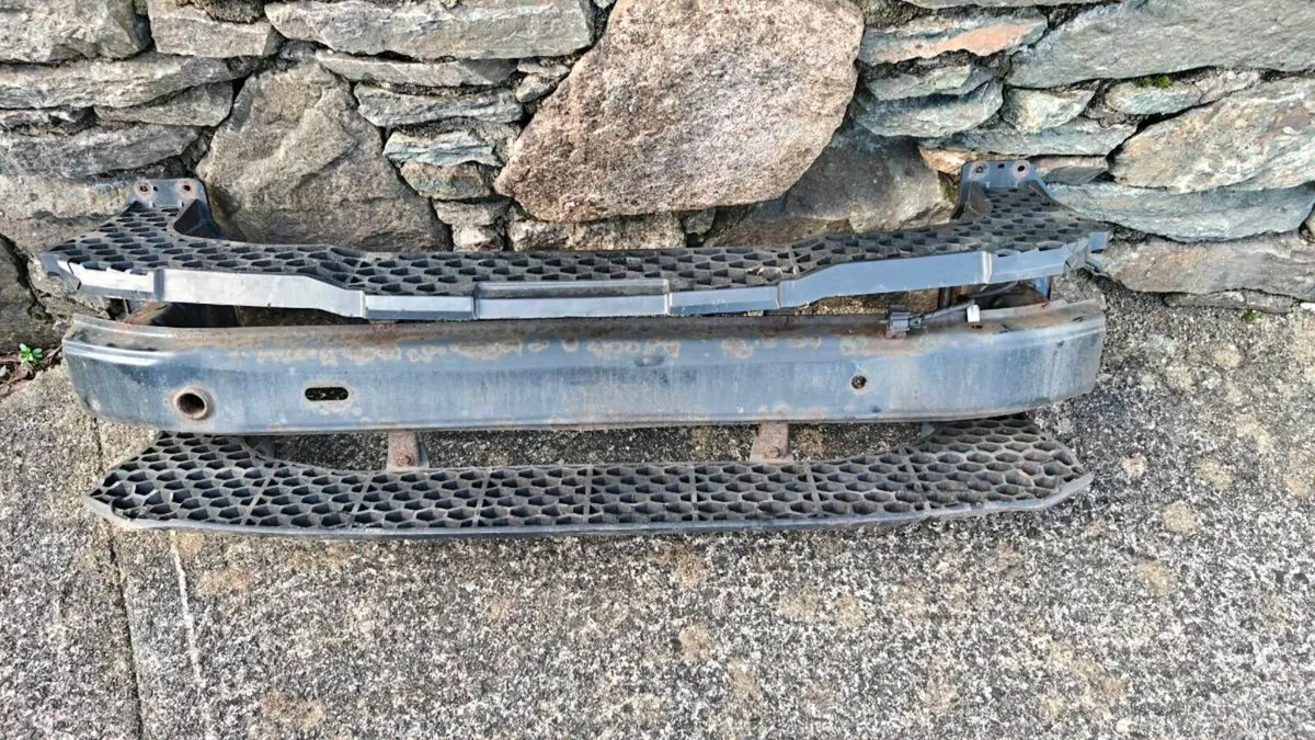 KIA SPORTAGE 2010-2015  BUMPER CRASH BAr - Image 1