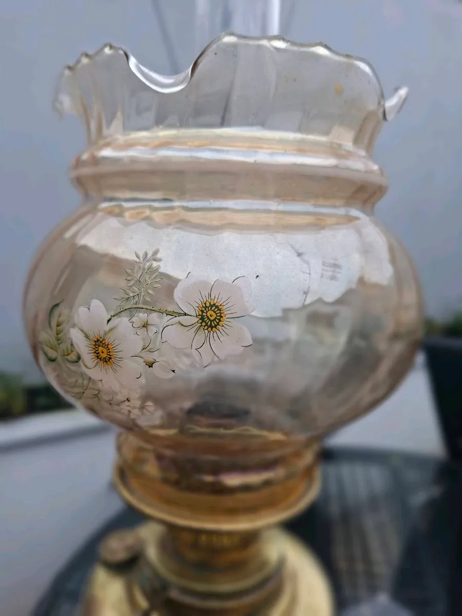 Beautiful Quality Antique Victorian Brass Oil Lamp - Image 4