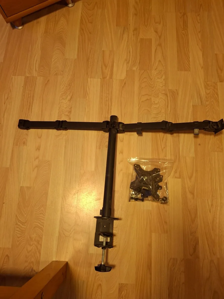 FREE double monitor mount with clamp - Image 3