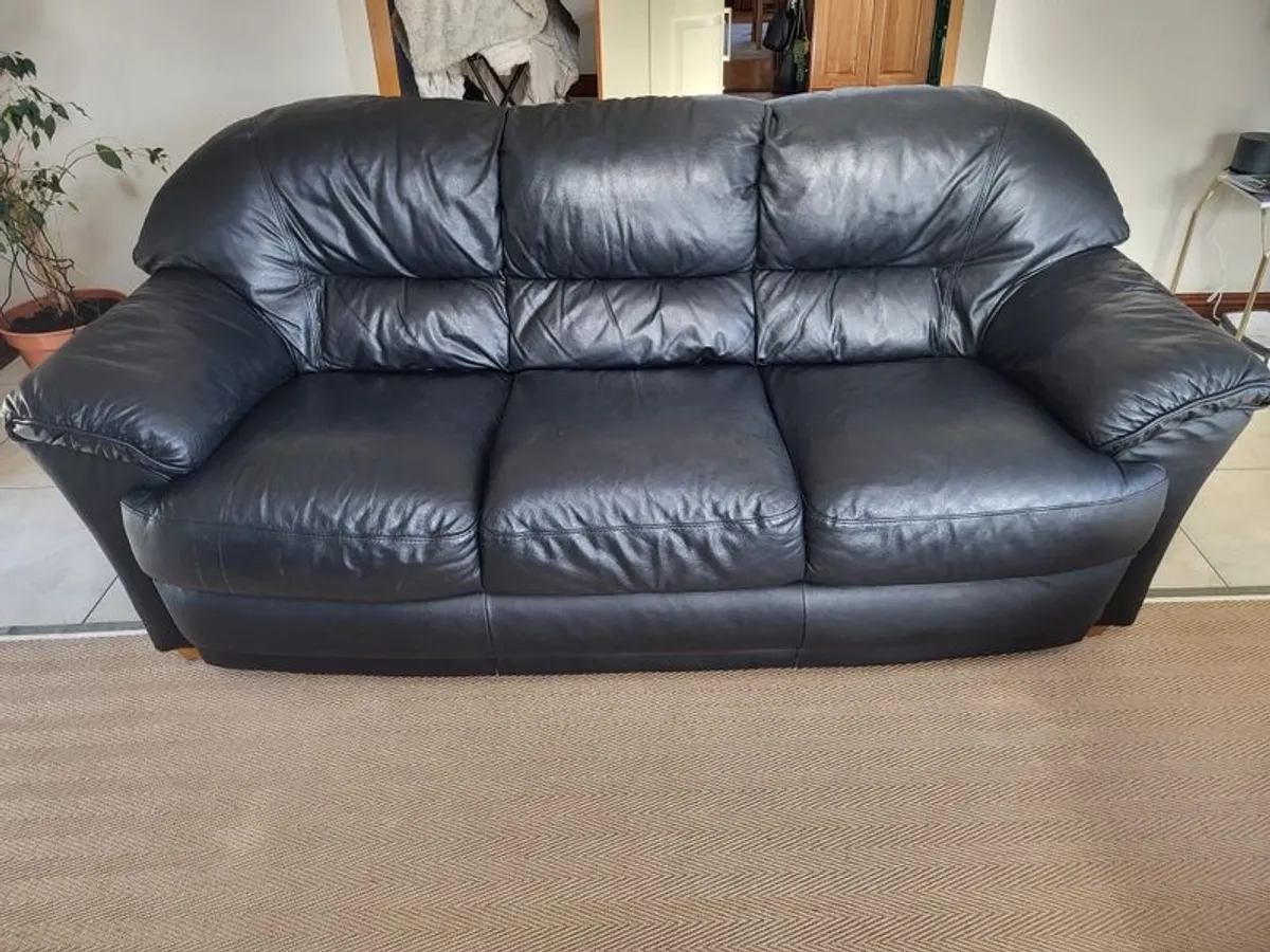 Leather sofa set - Image 1