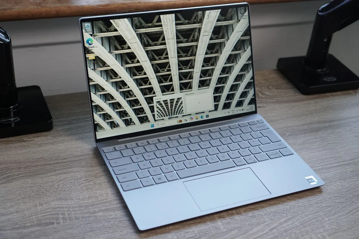 Dell XPS 13 9315 i5-1230u | 8GB | 256GB - Image 1