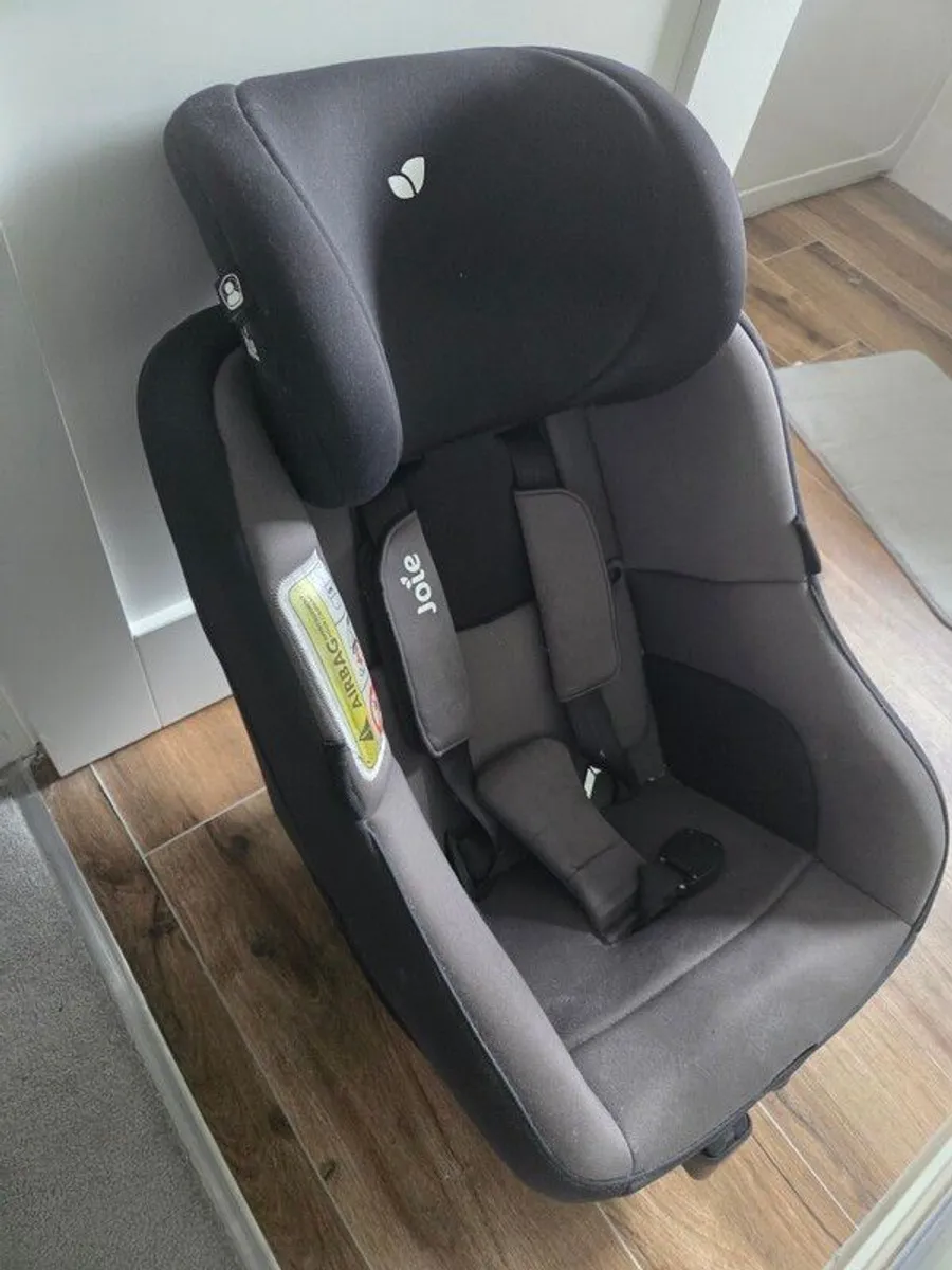 Joie 360 car seat - Image 1