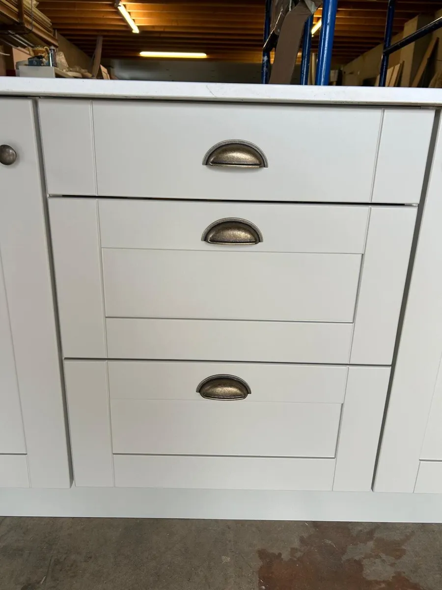 Painted Kitchen - Image 4