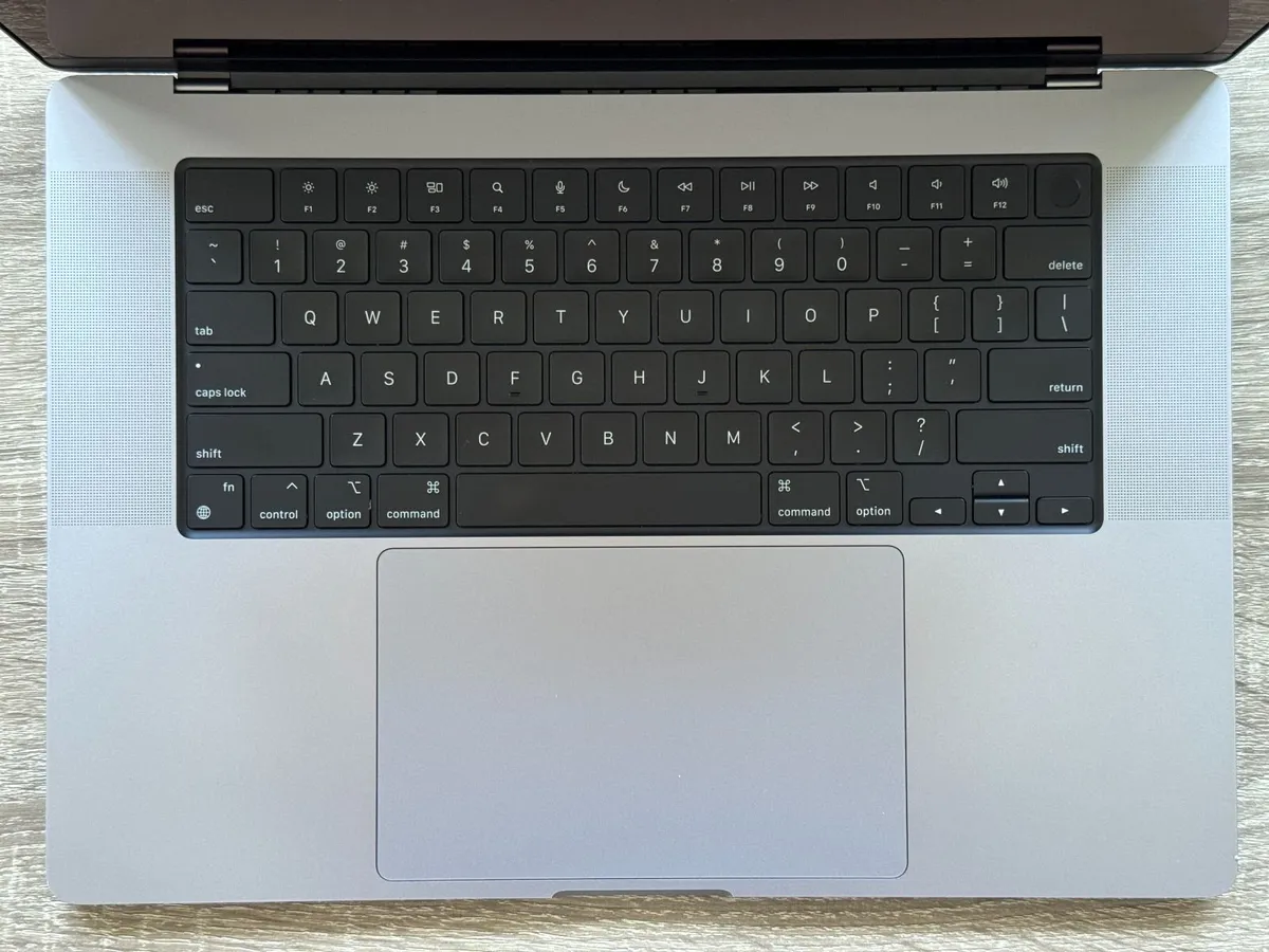 MacBook Pro 16" 2021 | 32GB | M1 Pro | 512GB | 91% - Image 3