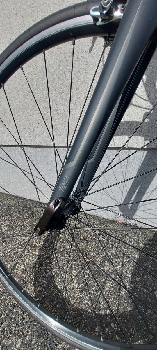 Specialized Allez Road Bike – 52cm - Image 4