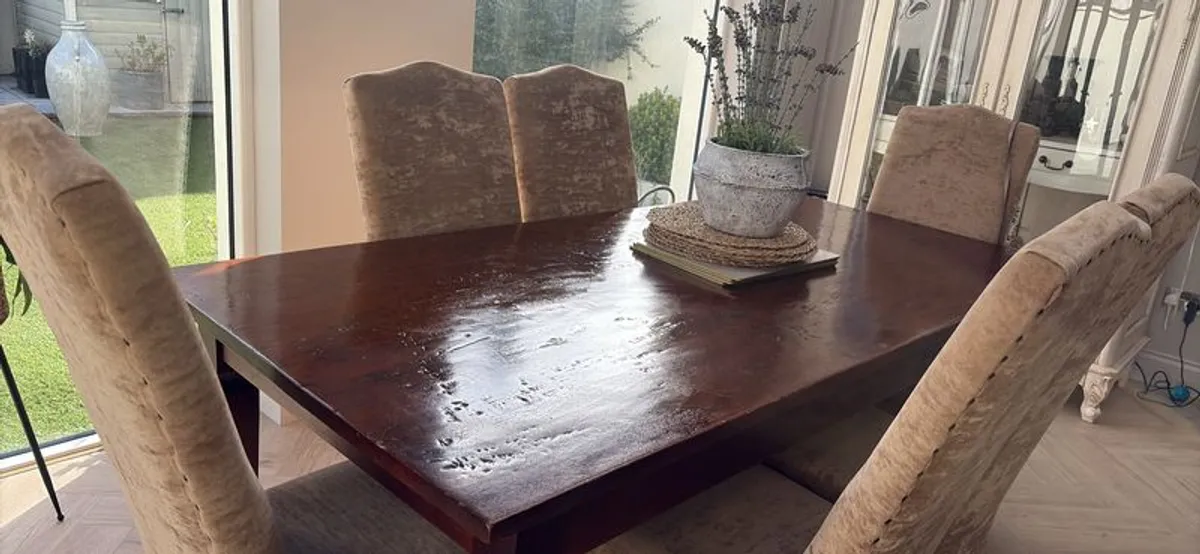 Solid Mahogany table and upholstered chairs - Image 1