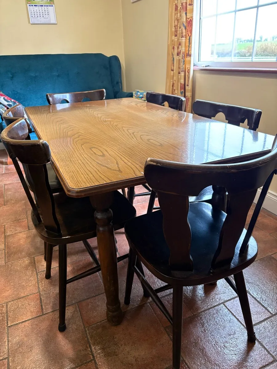 Dining Table and 6 chairs - Image 3