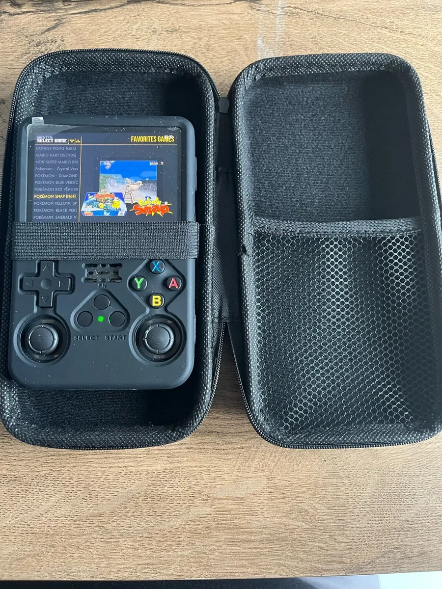 Handheld game console - Image 3