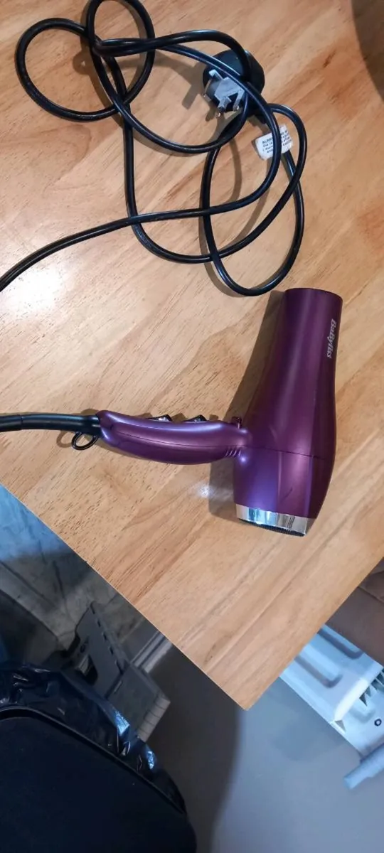 Hair dryer