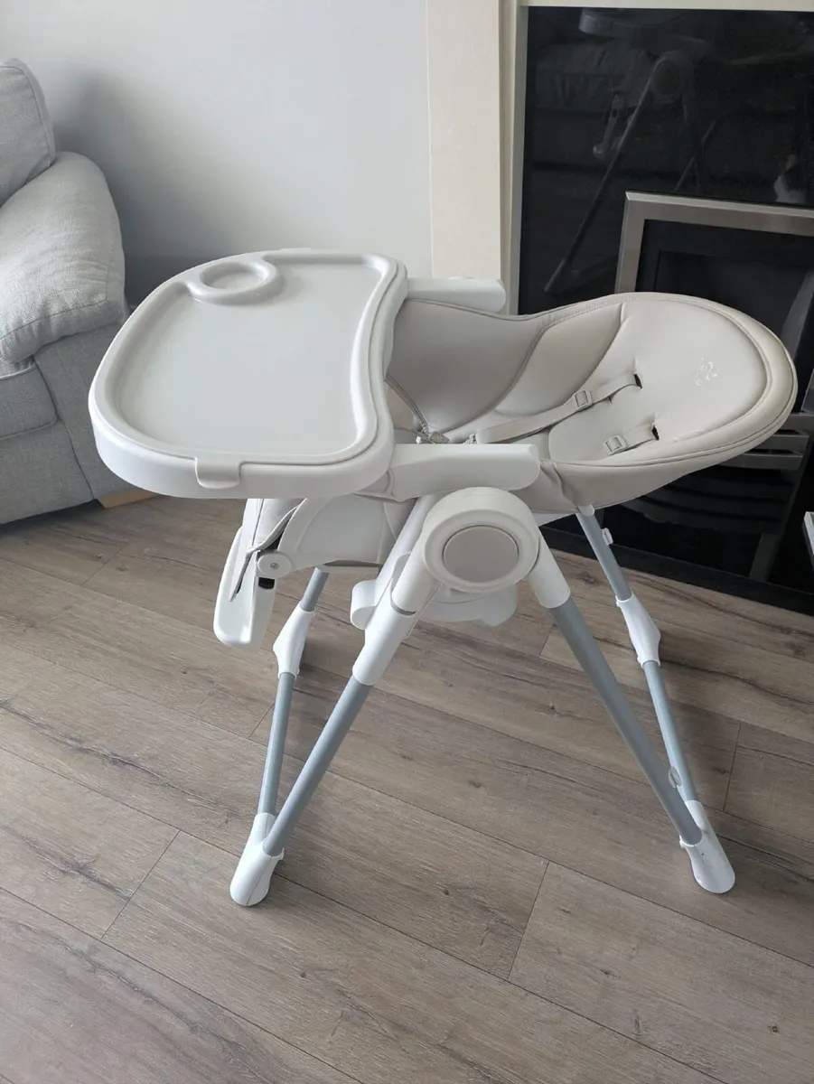 Baby high chair - Image 2