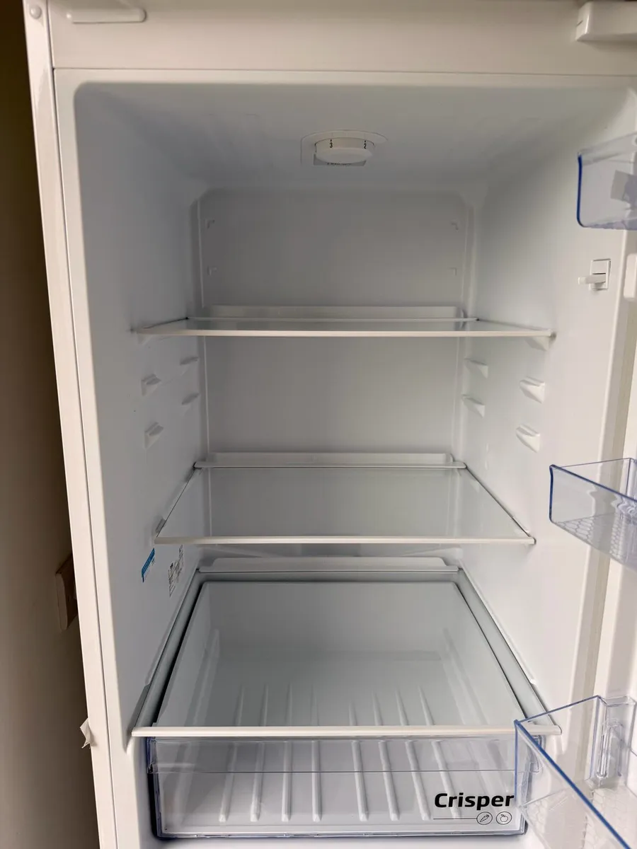 Beko Fridge freezer (integrated) - Image 4