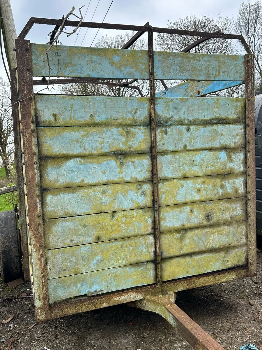 Tractor cattle trailer - Image 1