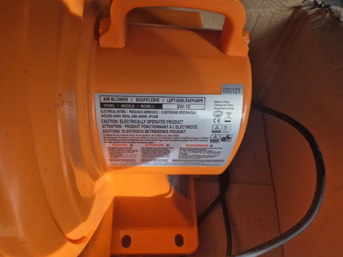 Inflatable Bouncy Castle RRP 180 - Image 4