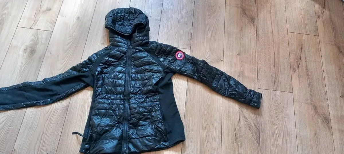 Canada goose jacket - Image 3
