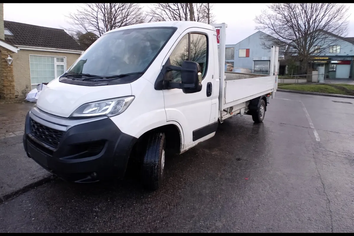 Tipped van with tail lift for sale - Image 1