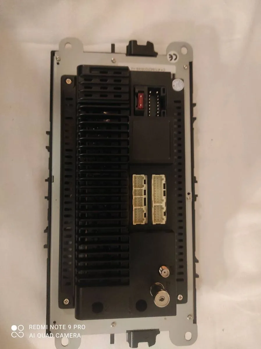 Ford Radio, touchscreen, USB, GPS. - Image 2