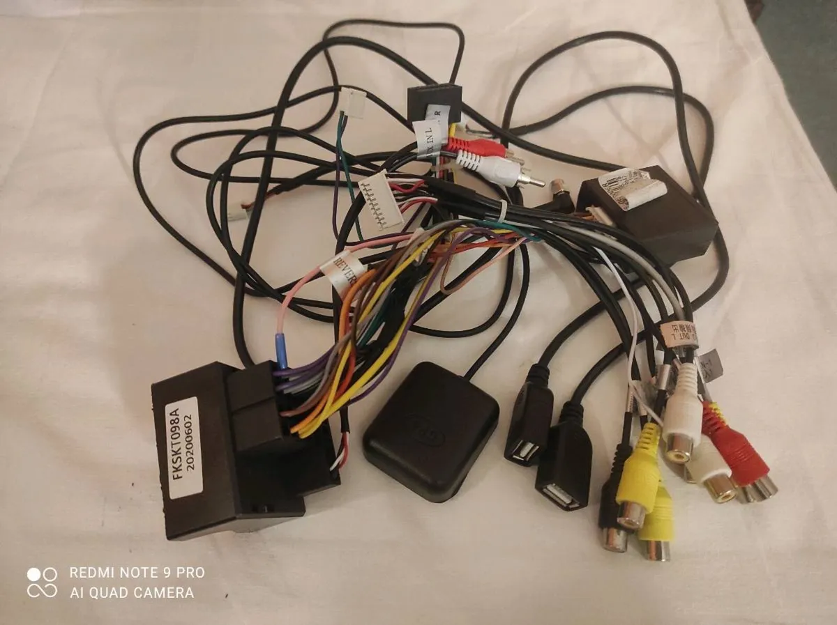 Ford Radio, touchscreen, USB, GPS. - Image 3