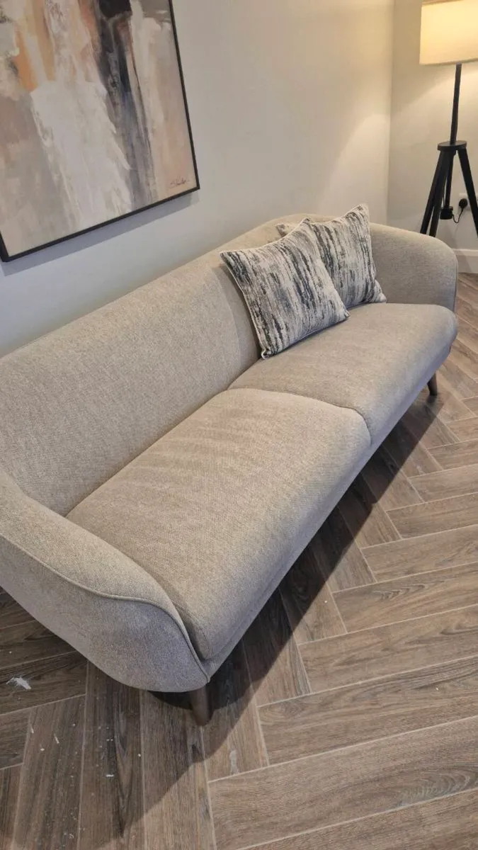 2 x 3 seater sofas - Image 3