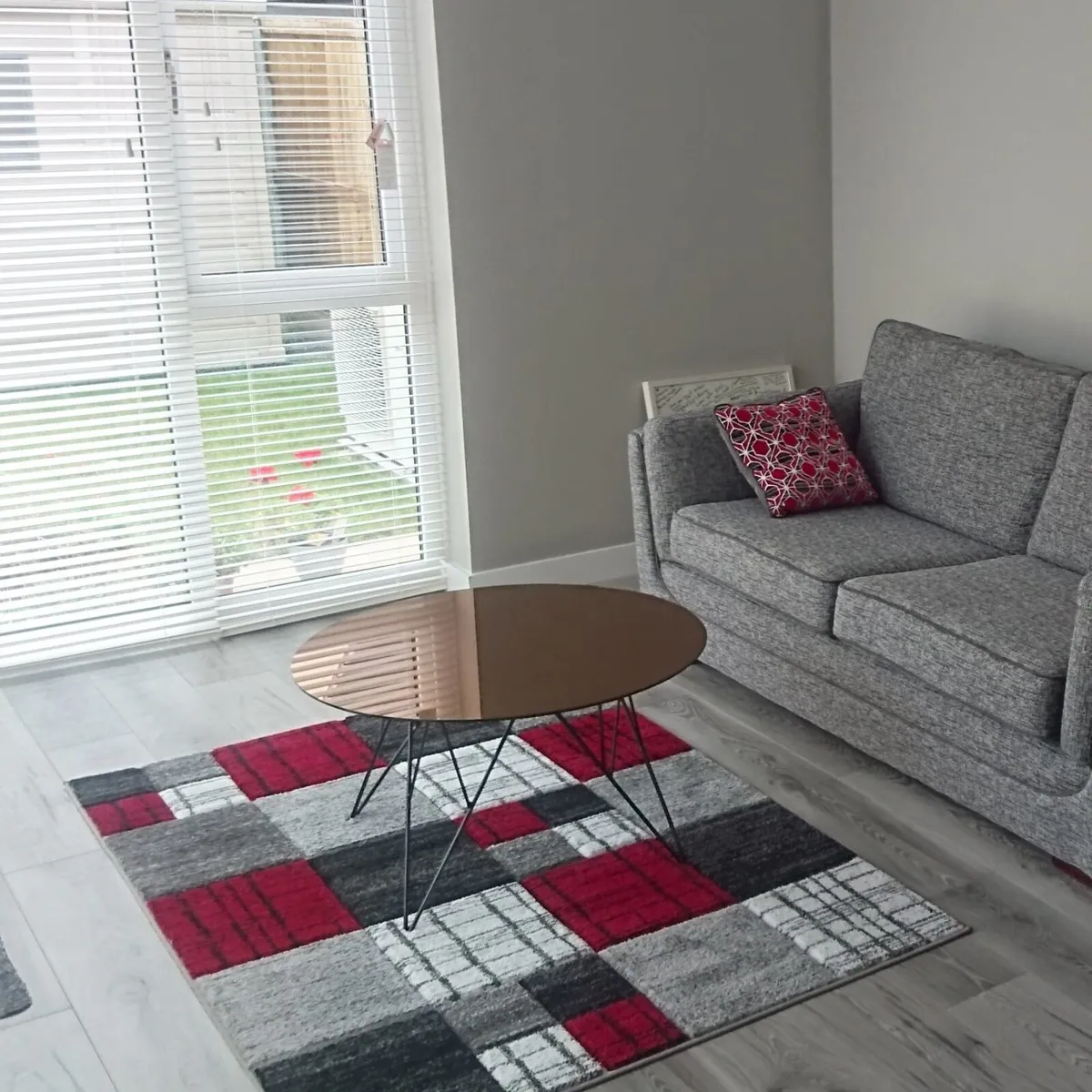 Mirror glass table - Image 1