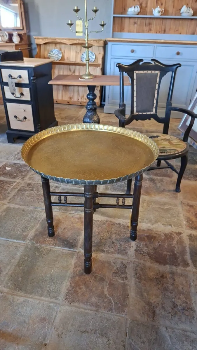 Vintage middle Eastern brass tray table - Image 1