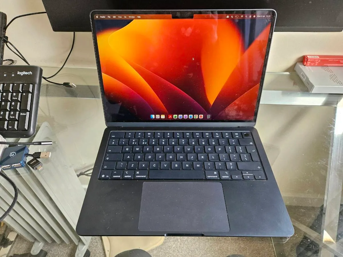 MacBook Air [M4] - 4 months old  **Needs Repair** - Image 2