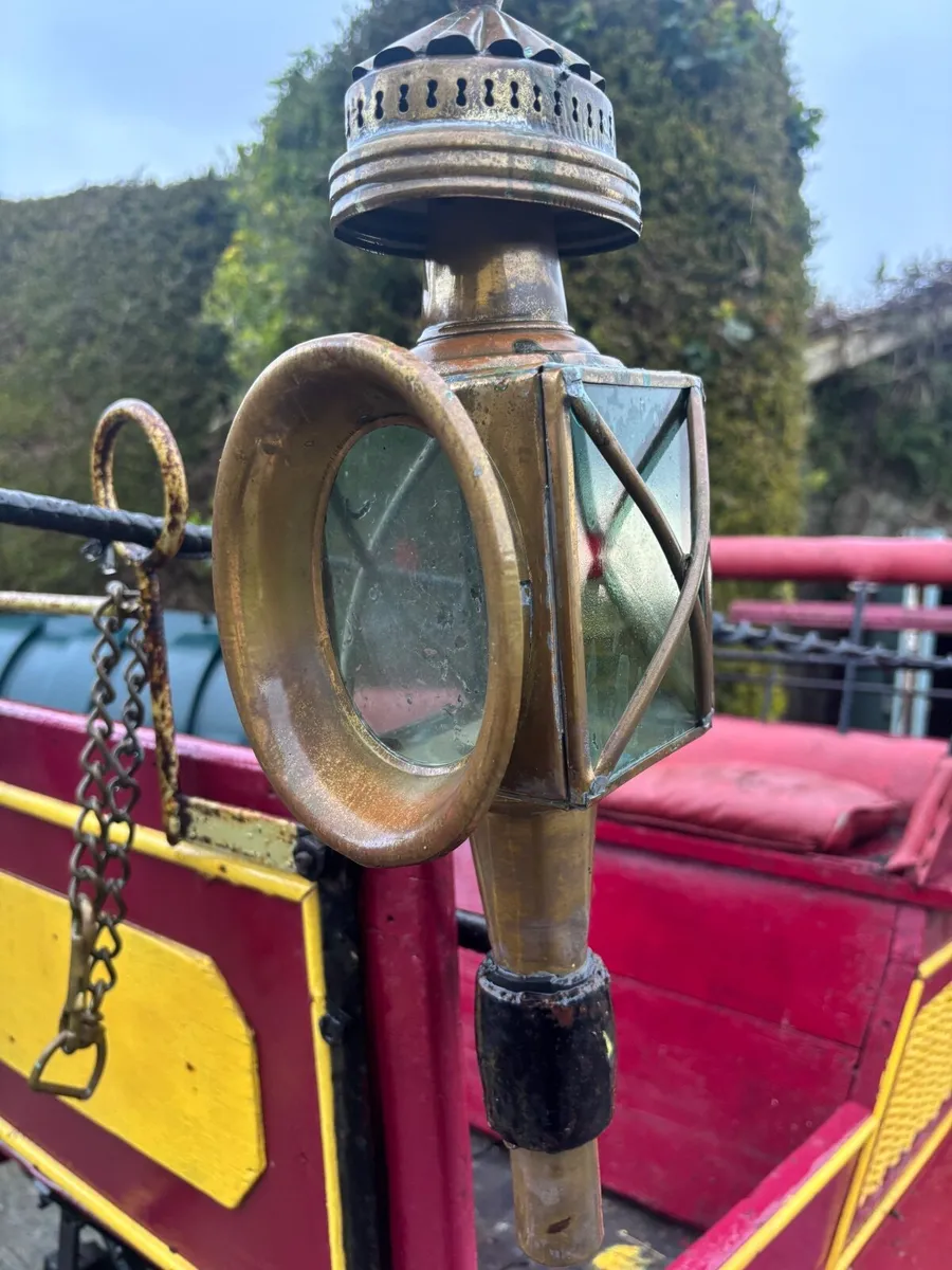 Antique Horse Carriage - Image 2