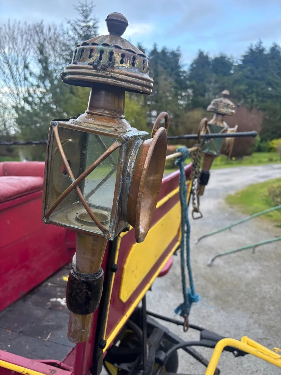 Antique Horse Carriage - Image 3