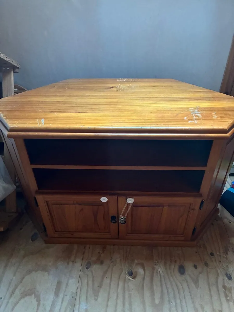 Solid wood TV unit - Image 2