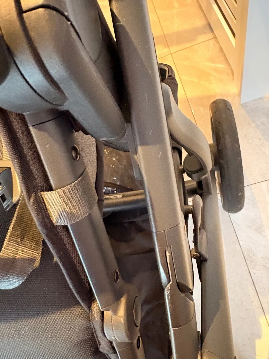 UppaBaby Vista v2 Travel System - Image 3