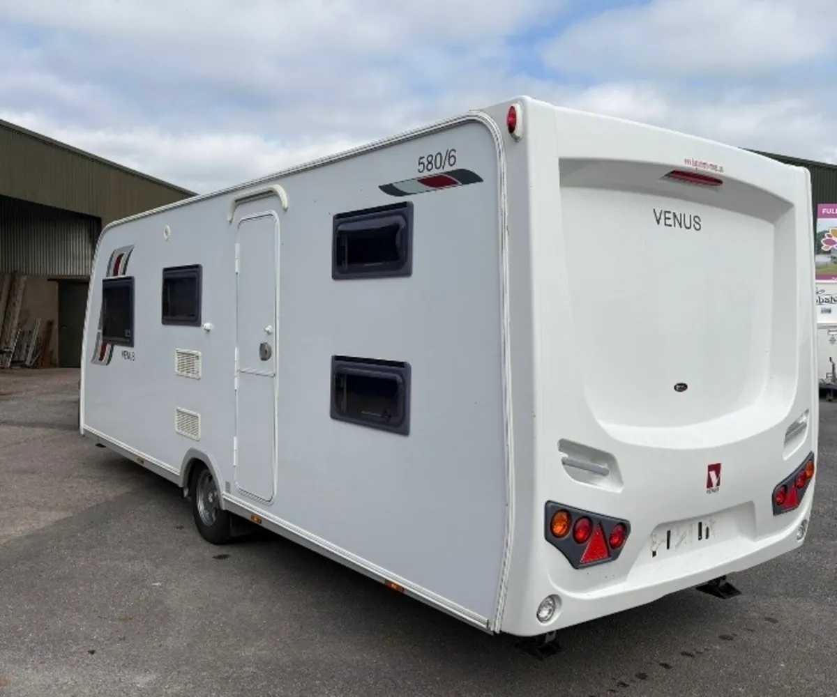 2016 LUNAR VENUES 6/7 BERTH - Image 3