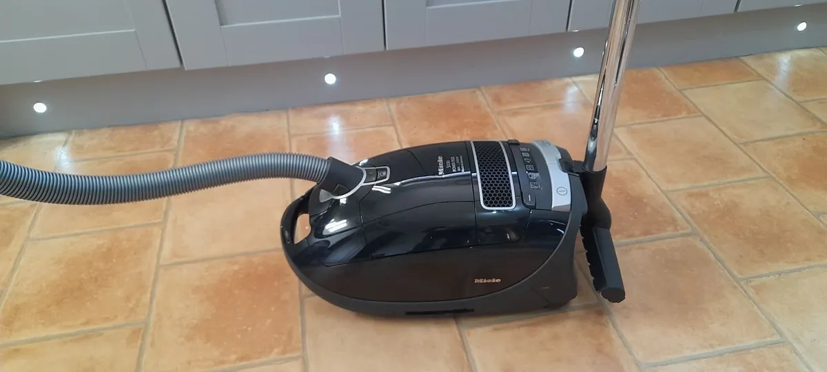 Miele vacuum/Hoover cleaner - Image 4