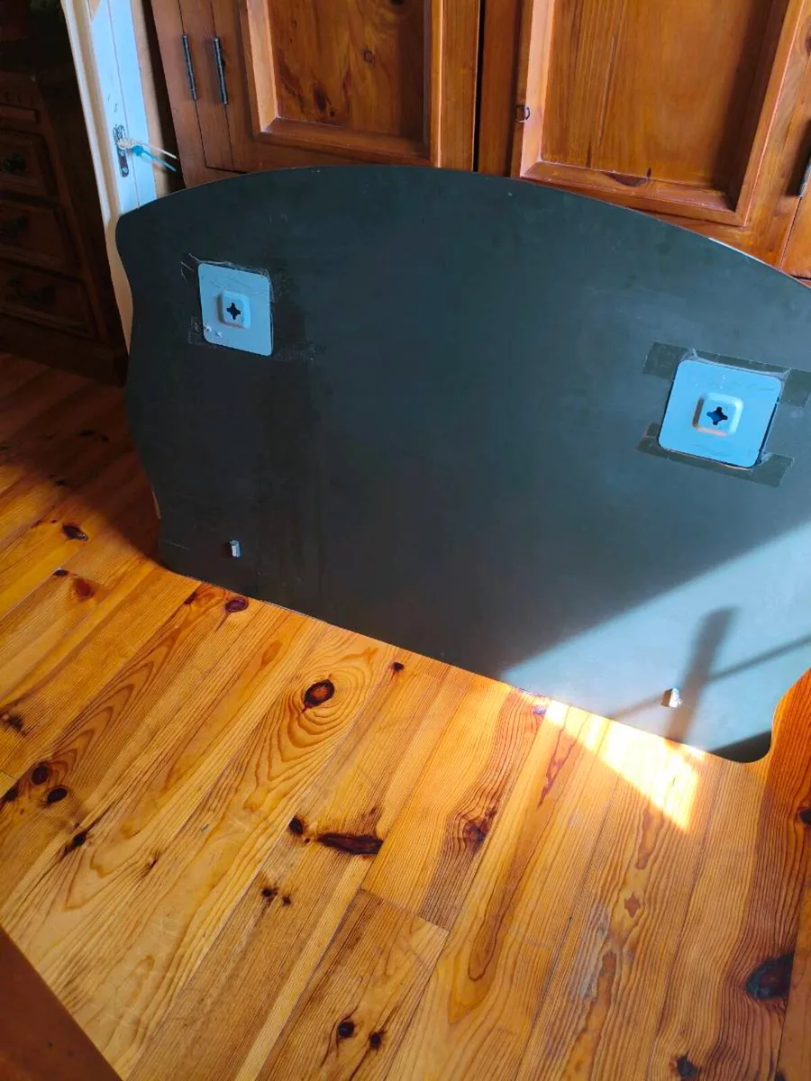 2 beautiful new mirrors,2 for 150 - Image 2