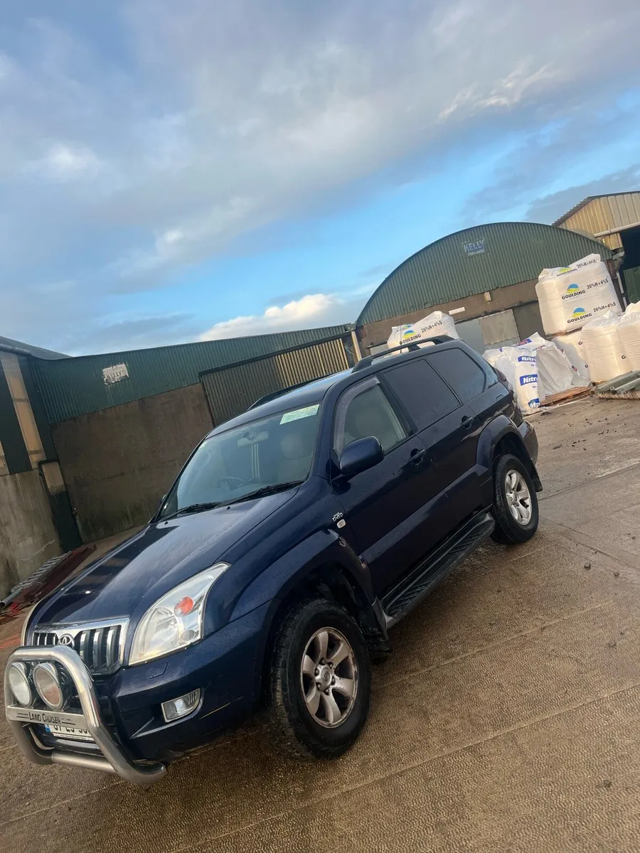 Toyota Land Cruiser - Image 3