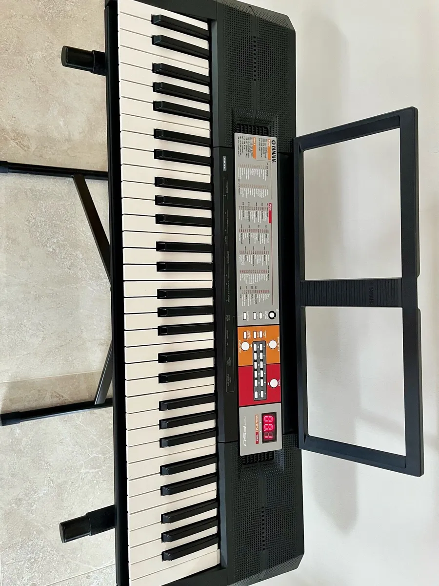 Yamaha Keyboard - Image 2