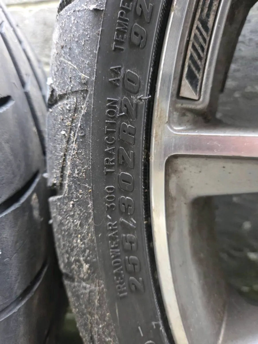 Mercedes C220 wheel - Image 1