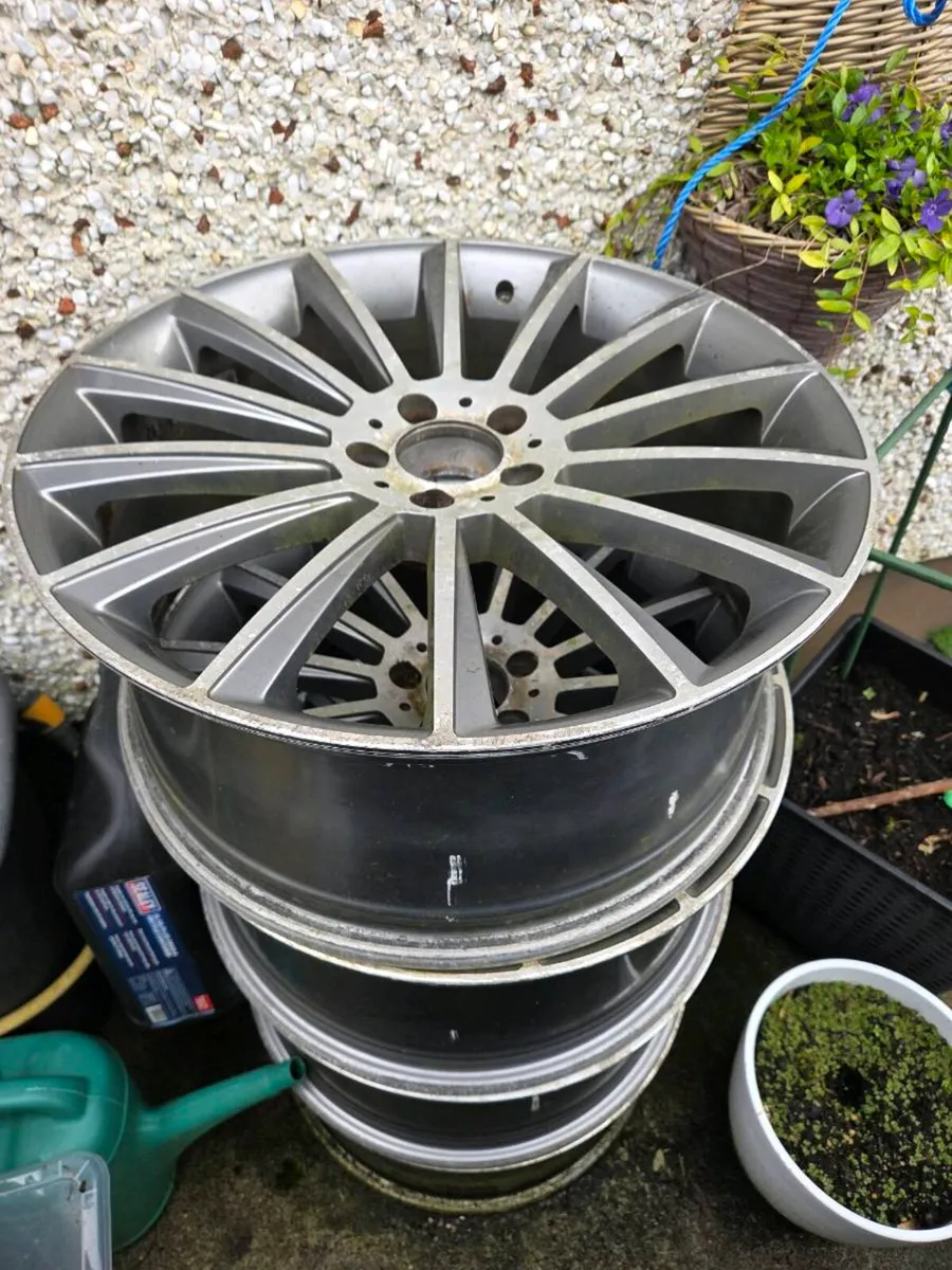 Mercedes C220 wheel - Image 3