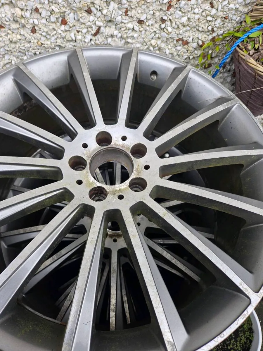 Mercedes C220 wheel - Image 4
