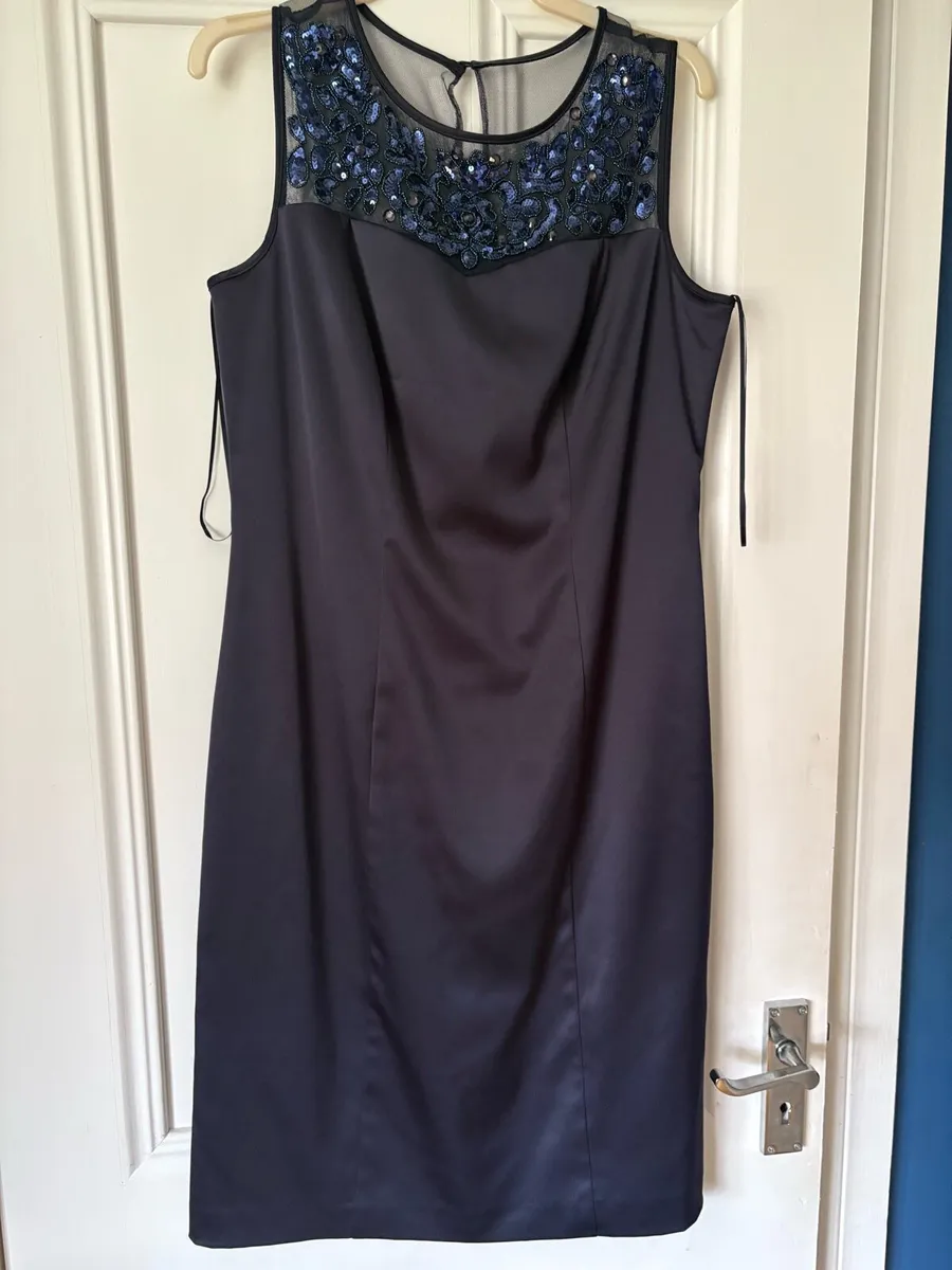 Ladies dress - Image 2