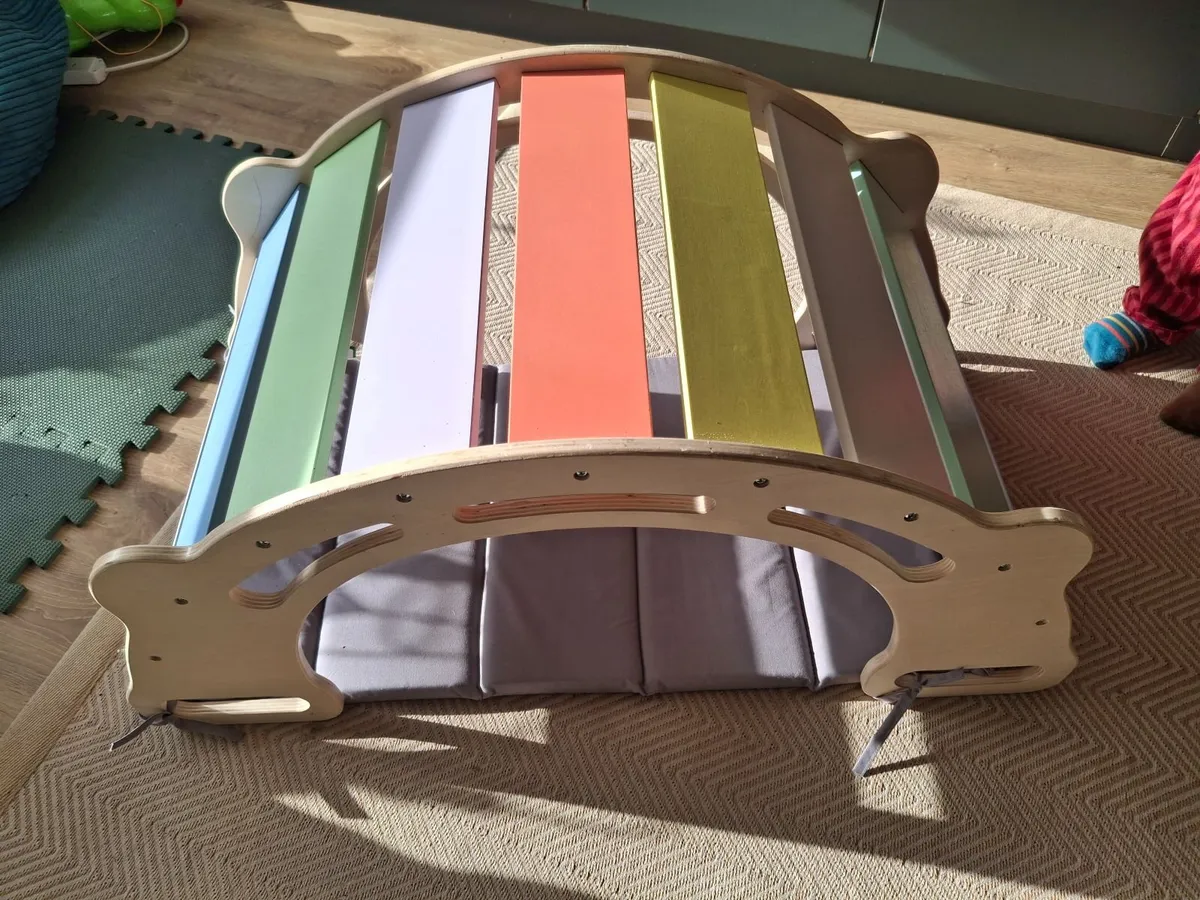 Toddler climbing frame - Image 1