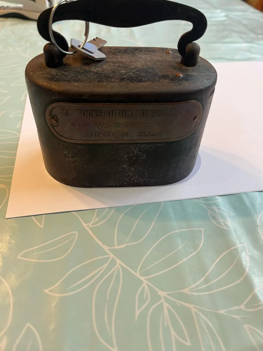 Old money boxes - Image 2